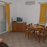 Apartament In With Balcony, Air Conditioning, Wifi