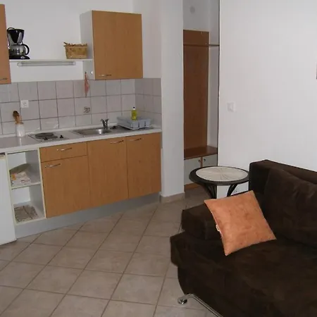 In With Balcony, Air Conditioning, Wifi