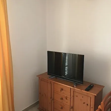 In With Balcony, Air Conditioning, Wifi Apartment *