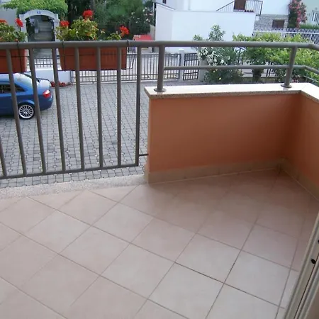 In With Balcony, Air Conditioning, Wifi Apartament *