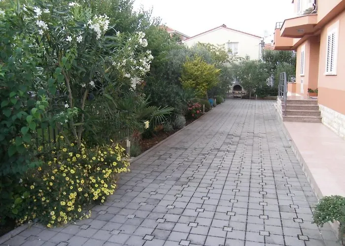 Appartamento In With Balcony, Air Conditioning, Wifi Sukošan